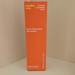 Double Vita Capsule Cleansing Foam - Orange